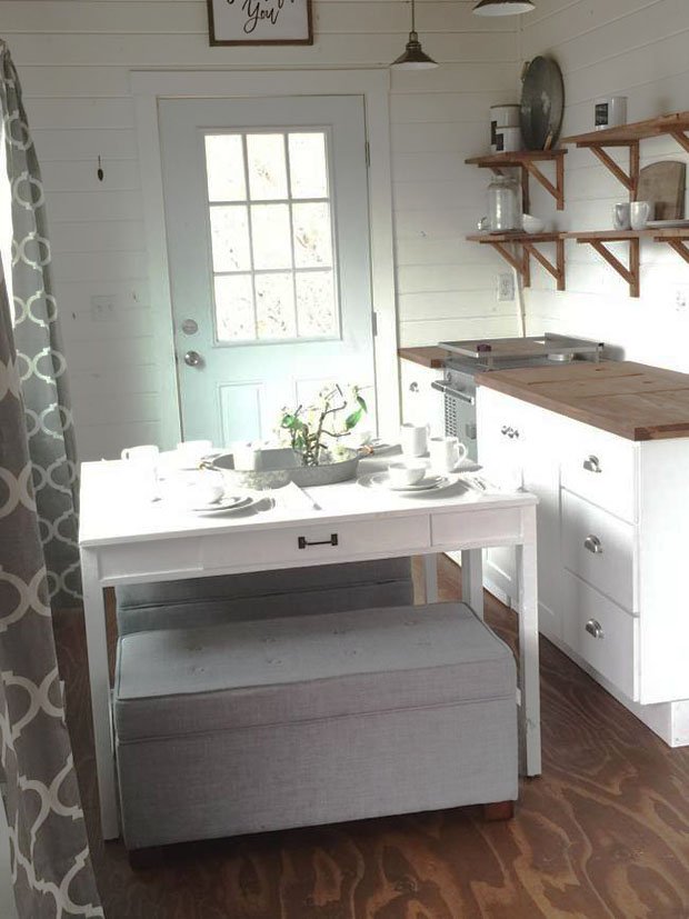 RESIZED ana-white-quartz-tiny-house 04